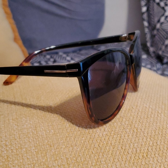 Tortoise Shell Sunglasses - Picture 3 of 3